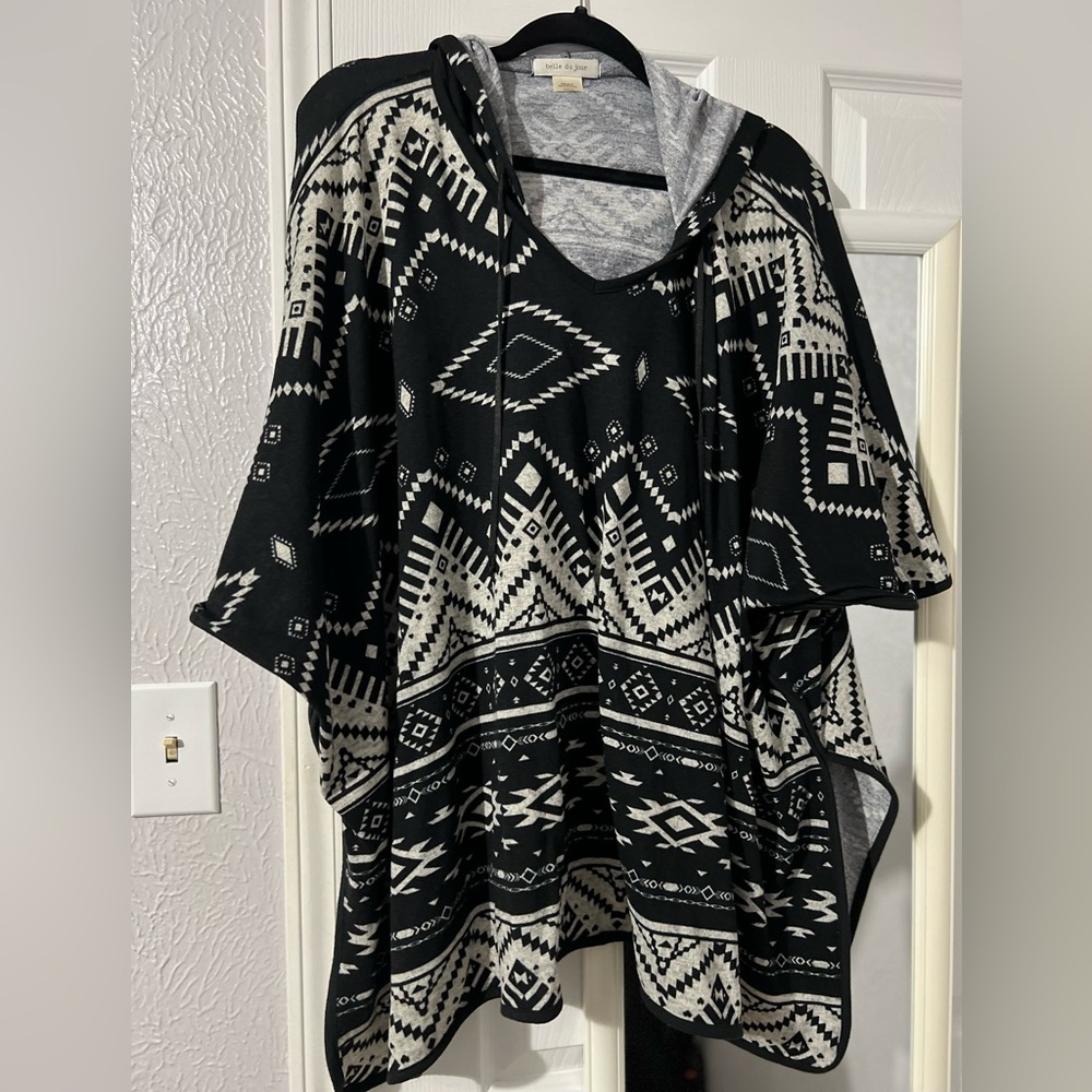 Belle du jour poncho